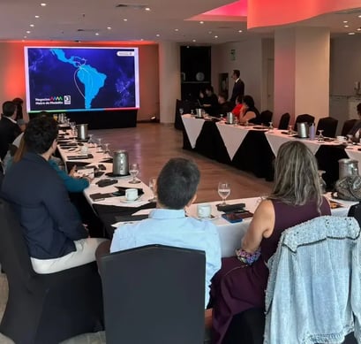 “Un café con Metro de Medellín”: una conversación sobre movilidad, cultura e innovación en Panamá