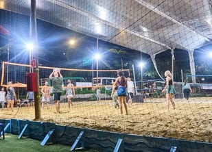 Metro inaugura la cancha de vóley playa más grande del Valle de Aburrá